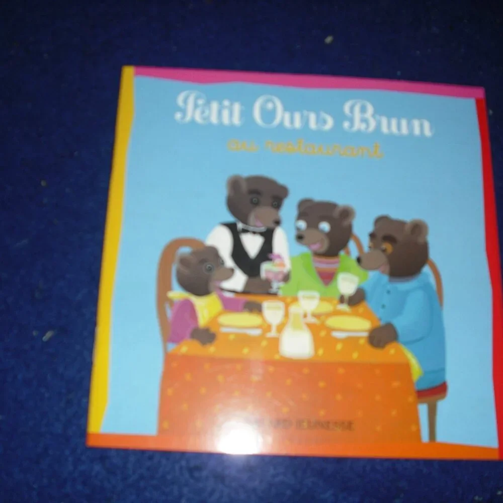 Petit Ours Brun: Manege, Restaurant, Grandi, poupee, sac by Daniele Bour French